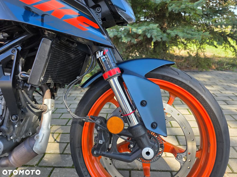 KTM Duke 125 - 22