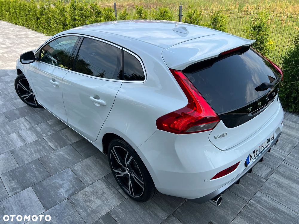 Volvo V40 T3 Inscription - 22