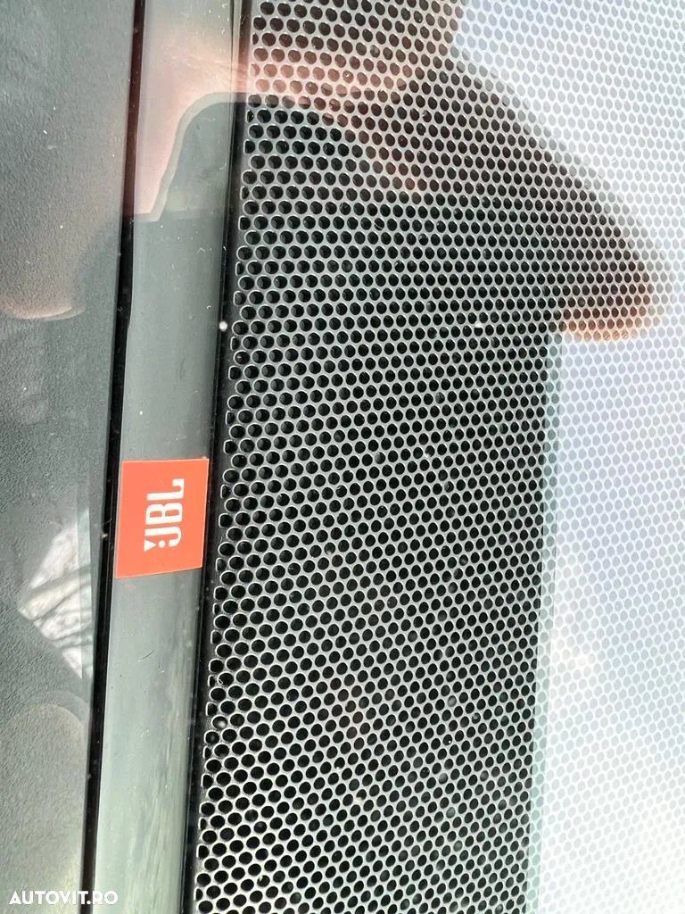 Toyota Prius Hybrid Executive - 22