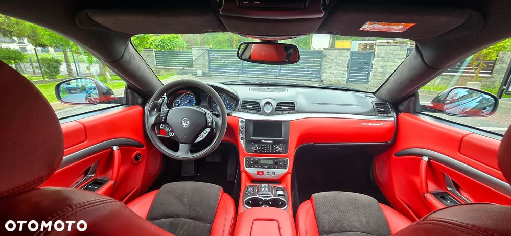 Maserati GranTurismo S Automatik - 11