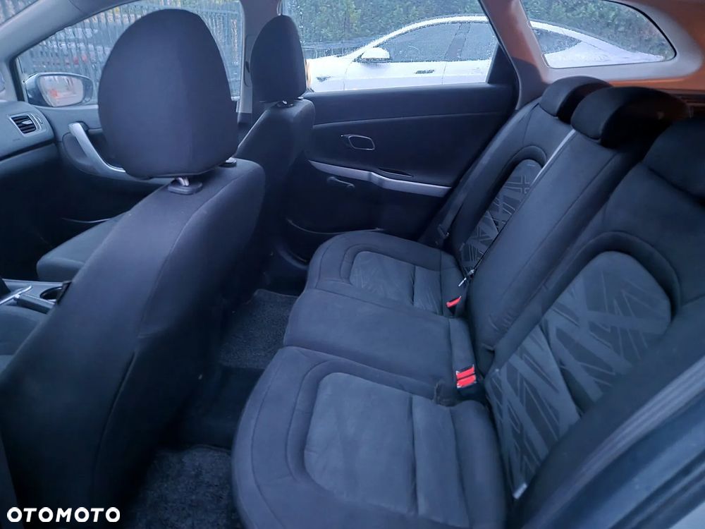 Kia Ceed - 7