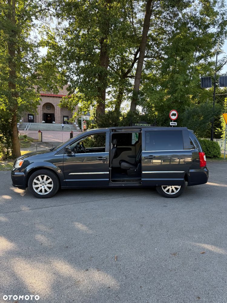Chrysler Town & Country 3.6 Touring - 2