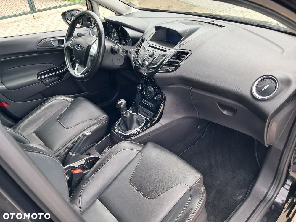 Ford Fiesta 1.6 TDCi DPF Titanium - 19