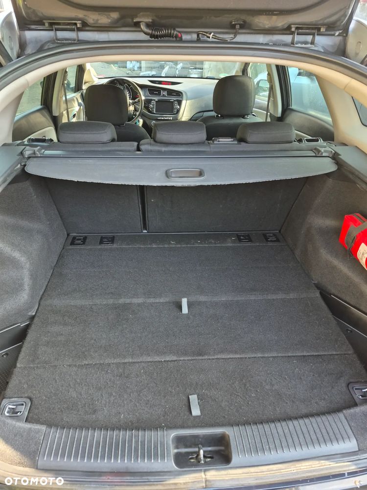 Kia Ceed 1.6 CRDi 128 Platinum Edition - 3