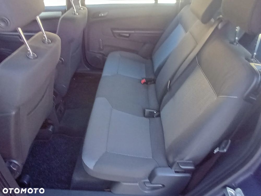 Opel Zafira - 29