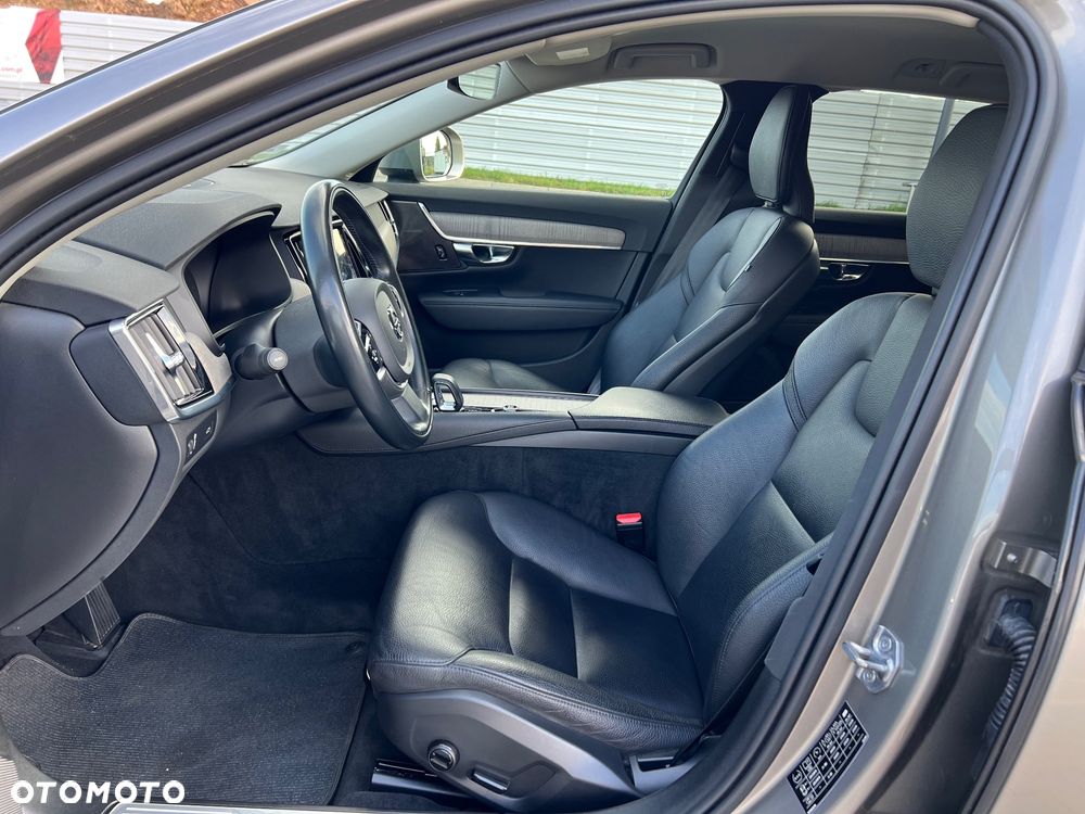 Volvo V90 Cross Country D5 SCR AWD Momentum Pro - 20