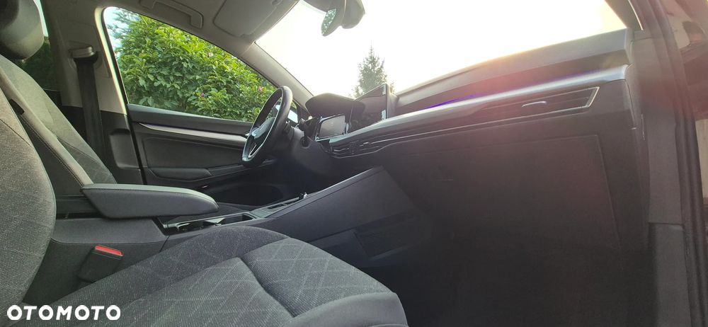 Volkswagen Golf 1.5 eTSI Life DSG - 15