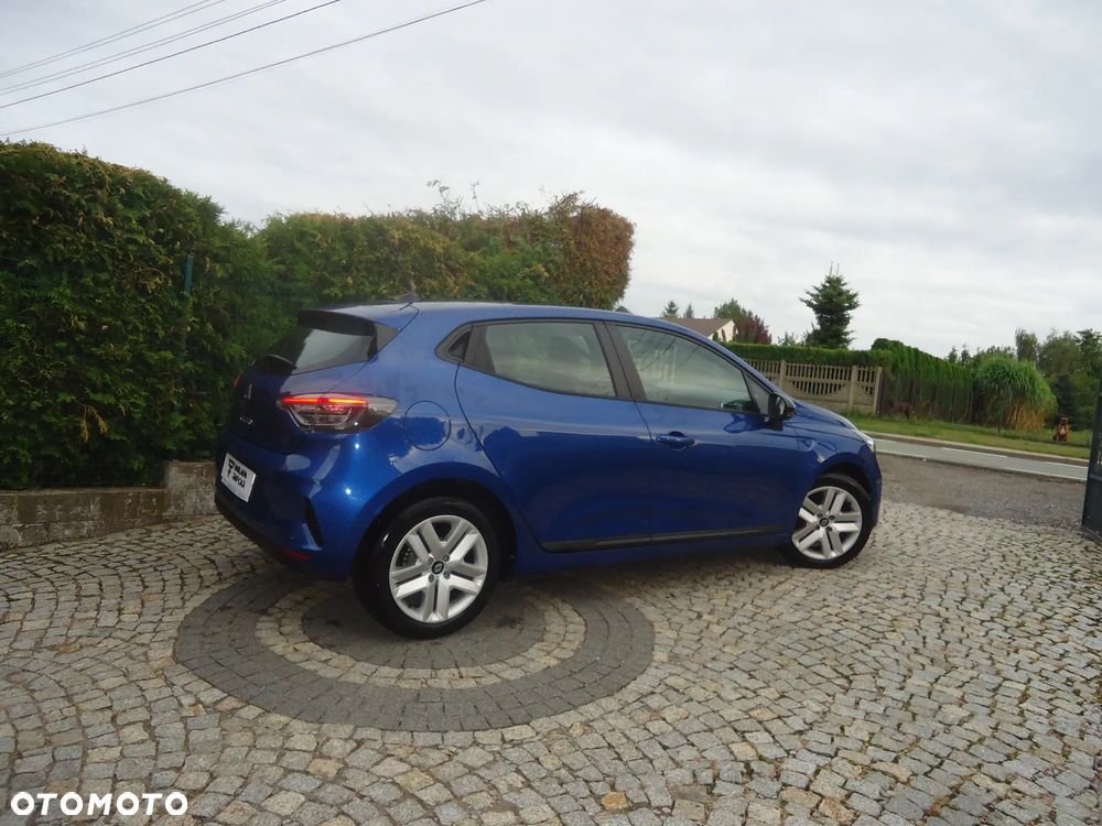 Renault Clio - 10