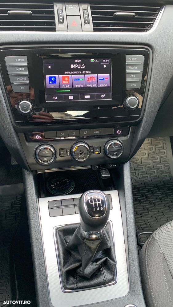 Skoda Octavia 1.4 TSI STYLE - 8