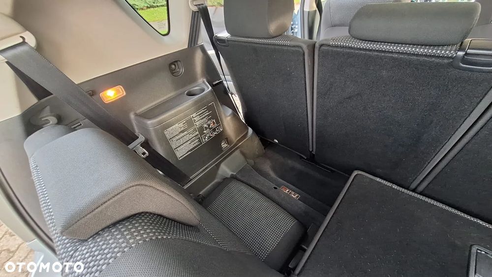 Toyota Corolla Verso 2.2 D-4D Prestige Sport 7os - 13