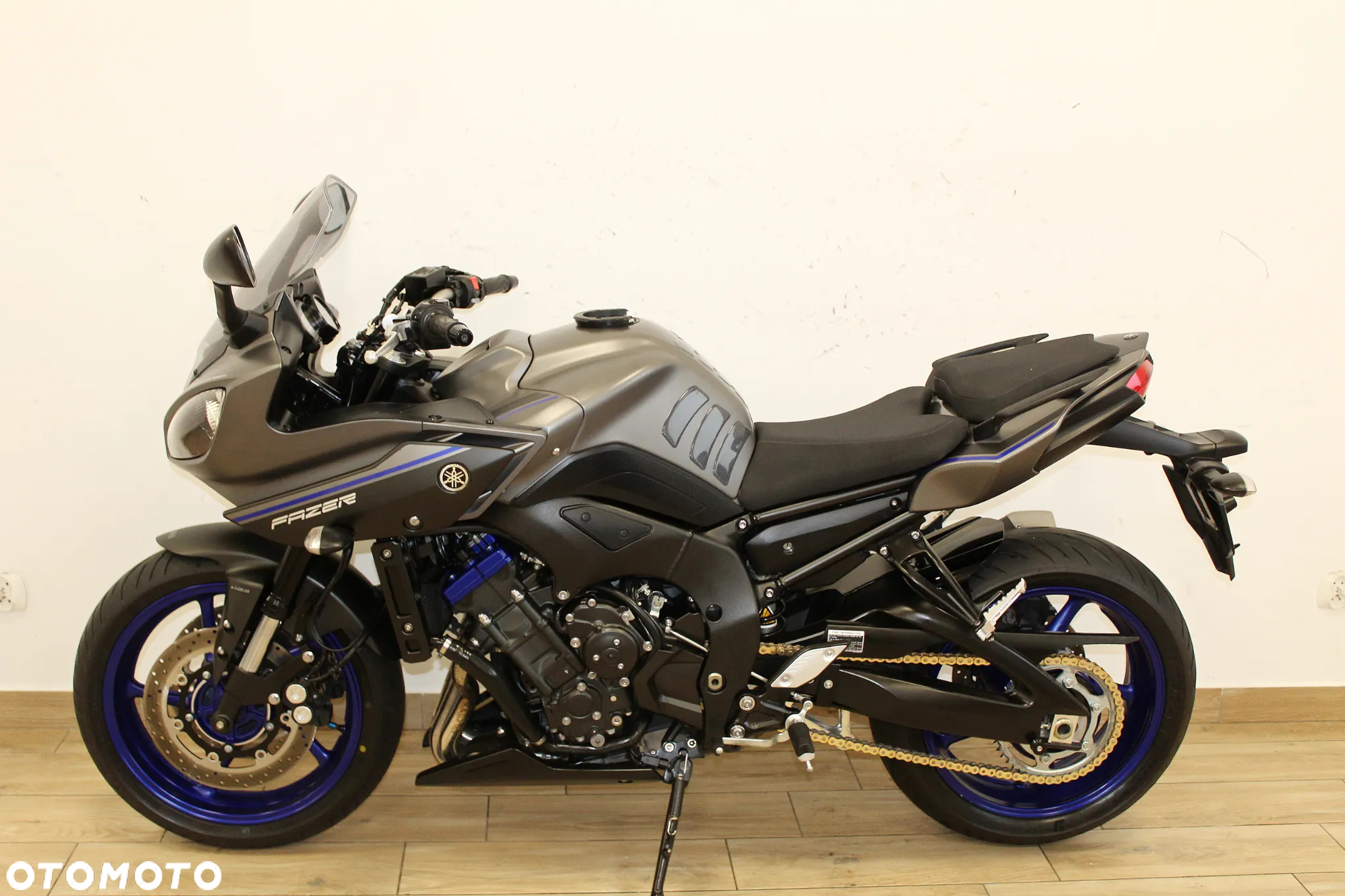 Yamaha FZ - 4