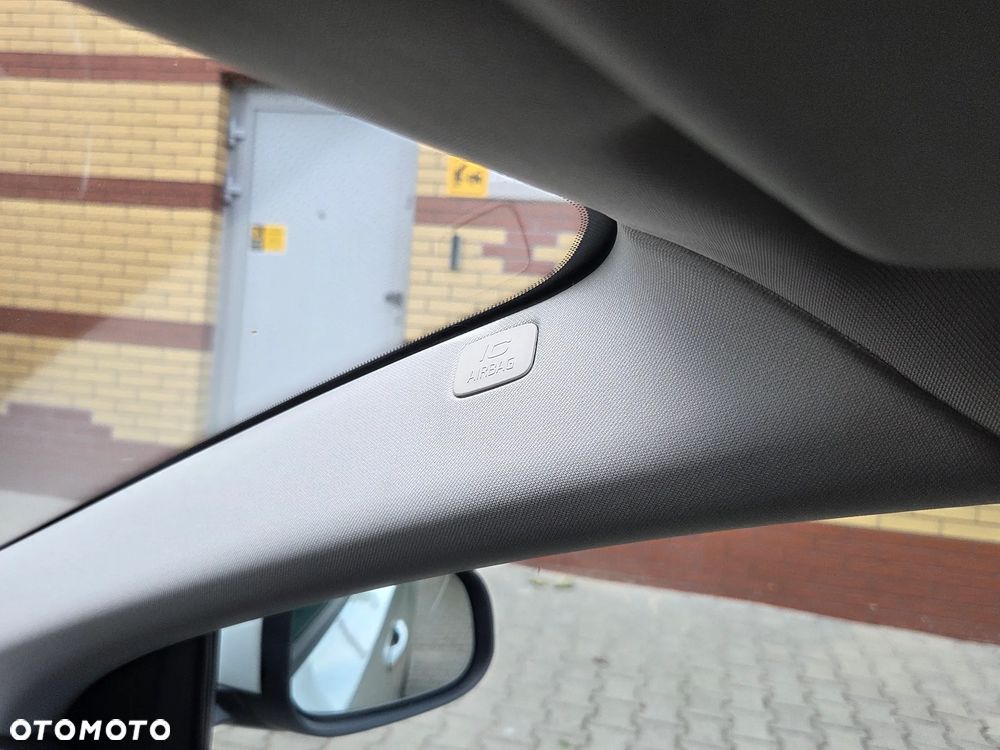 Volvo V40 T2 Momentum - 26