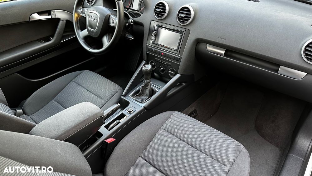 Audi A3 1.6 MPI Attraction - 9