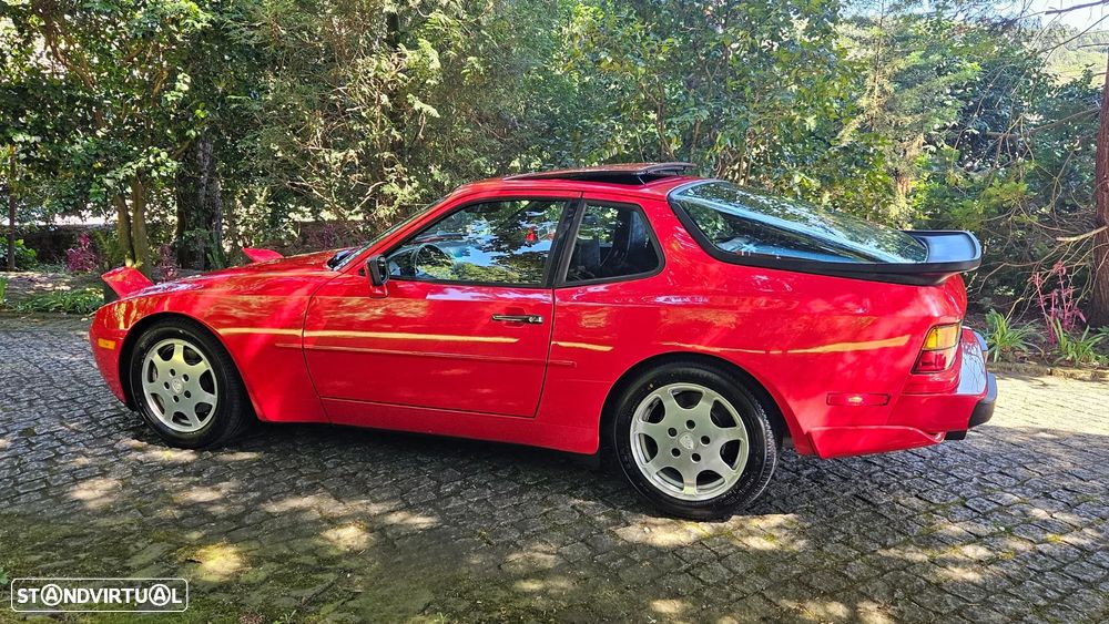 Porsche 944 Turbo S - 3