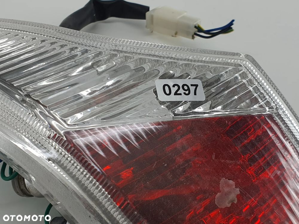 LAMPA TYL PRAWA KIERUNKOWSKAZ  PEUGEOT E-VIVACITY - 3