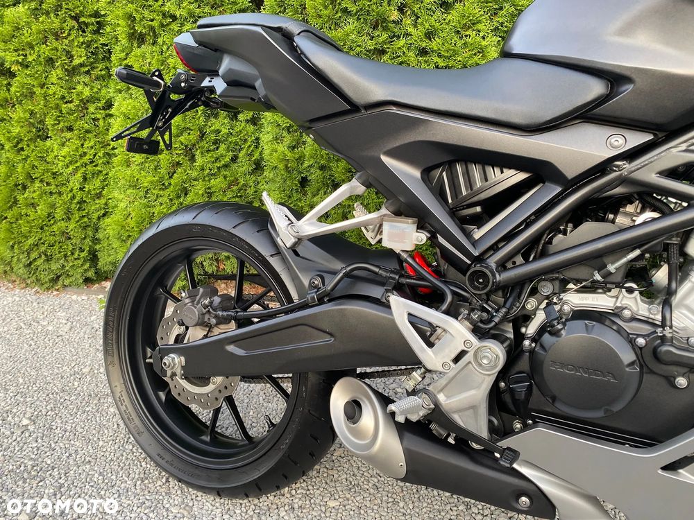 Honda CB - 16