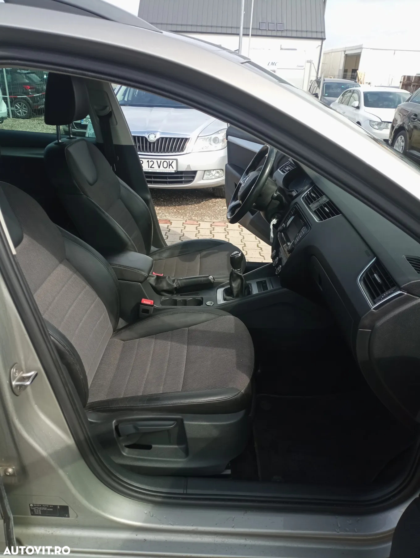 Skoda Octavia Combi Diesel 2.0 TDI 4X4 Ambition - 13