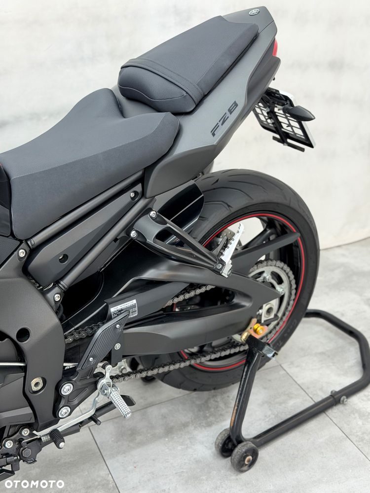 Yamaha FZ8 - 9