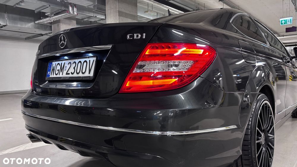 Mercedes-Benz Klasa C 220 CDI BlueEff - 9