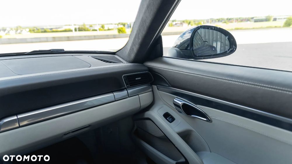 Porsche 911 Carrera S PDK - 37