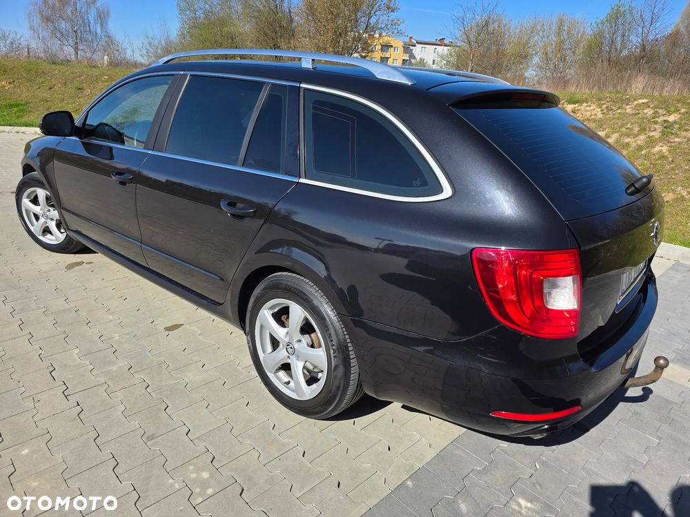 Skoda Superb 2.0 TDI Elegance DSG - 10