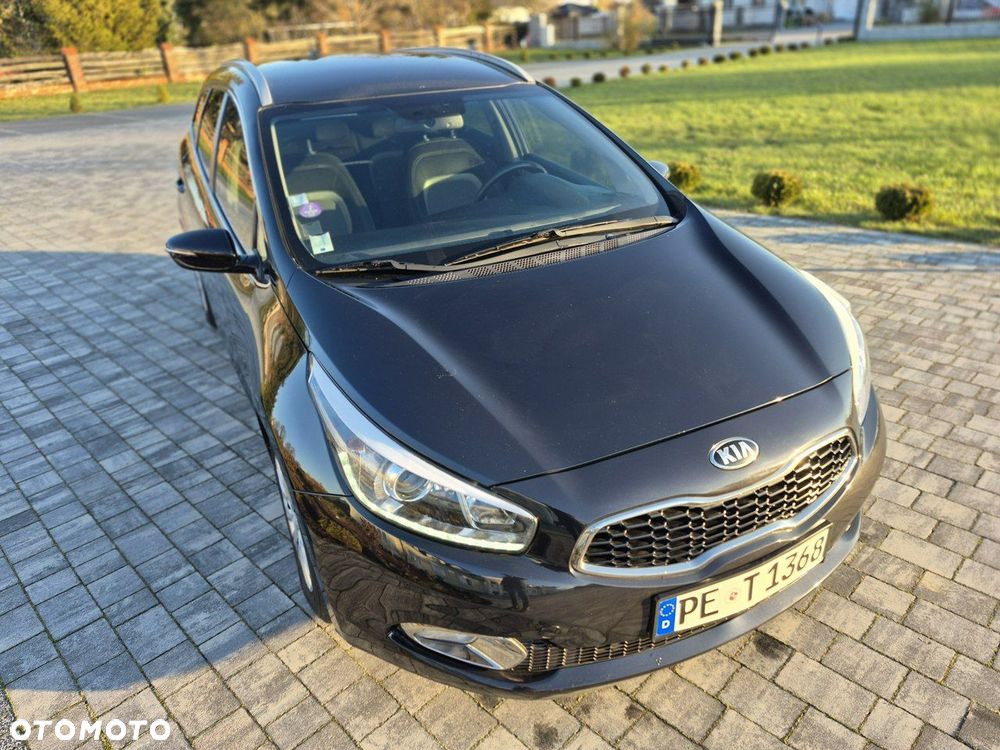 Kia Ceed - 11