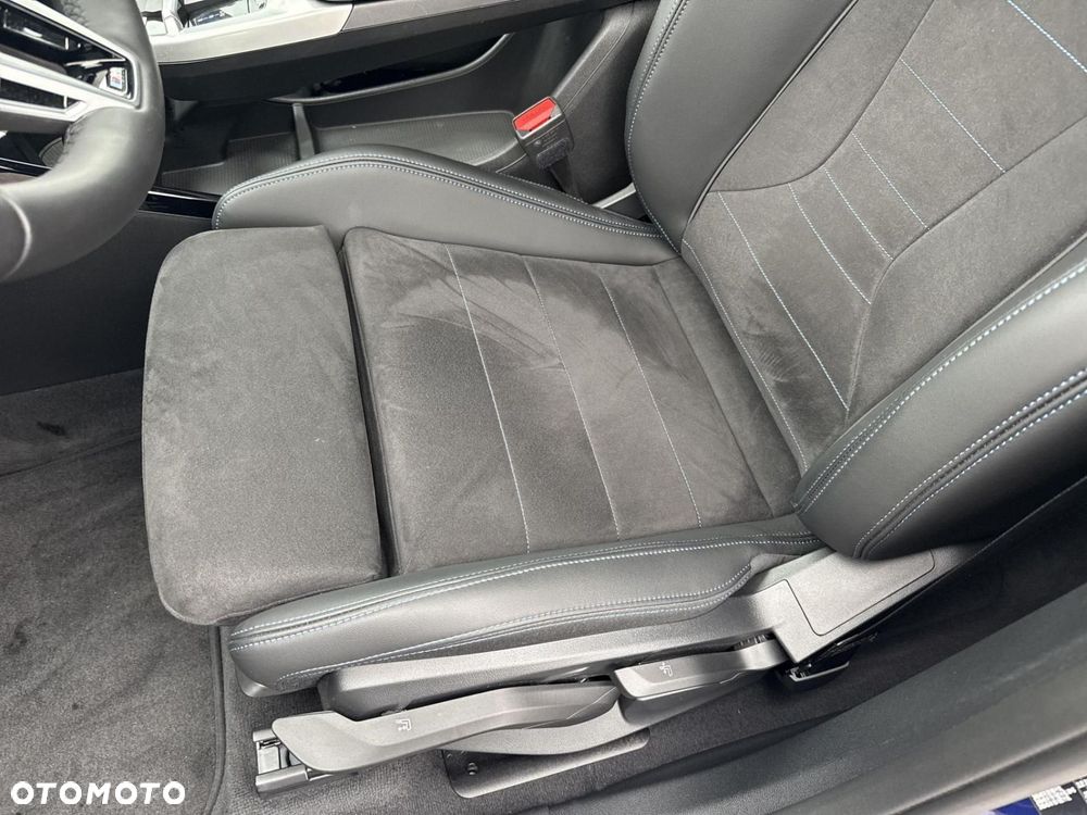 BMW X1 - 13