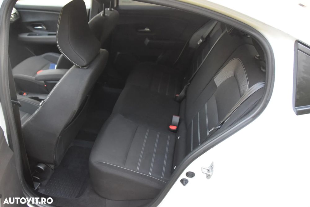 Dacia Logan TCe 90 MT6 Comfort - 17