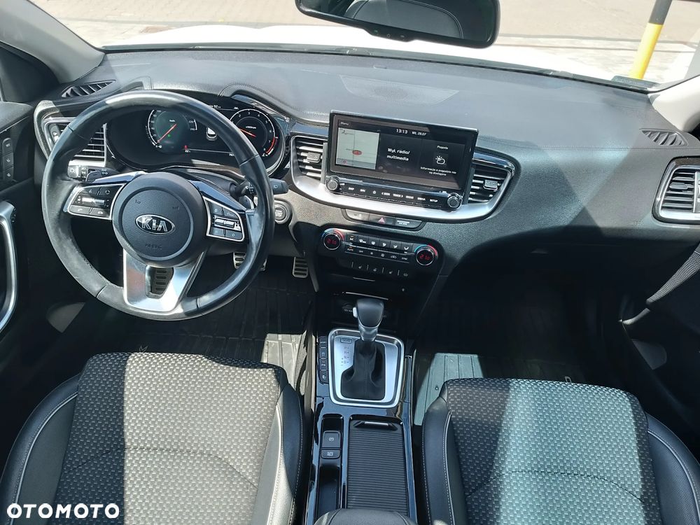 Kia XCeed 1.6 T-GDI L Business Line DCT - 12