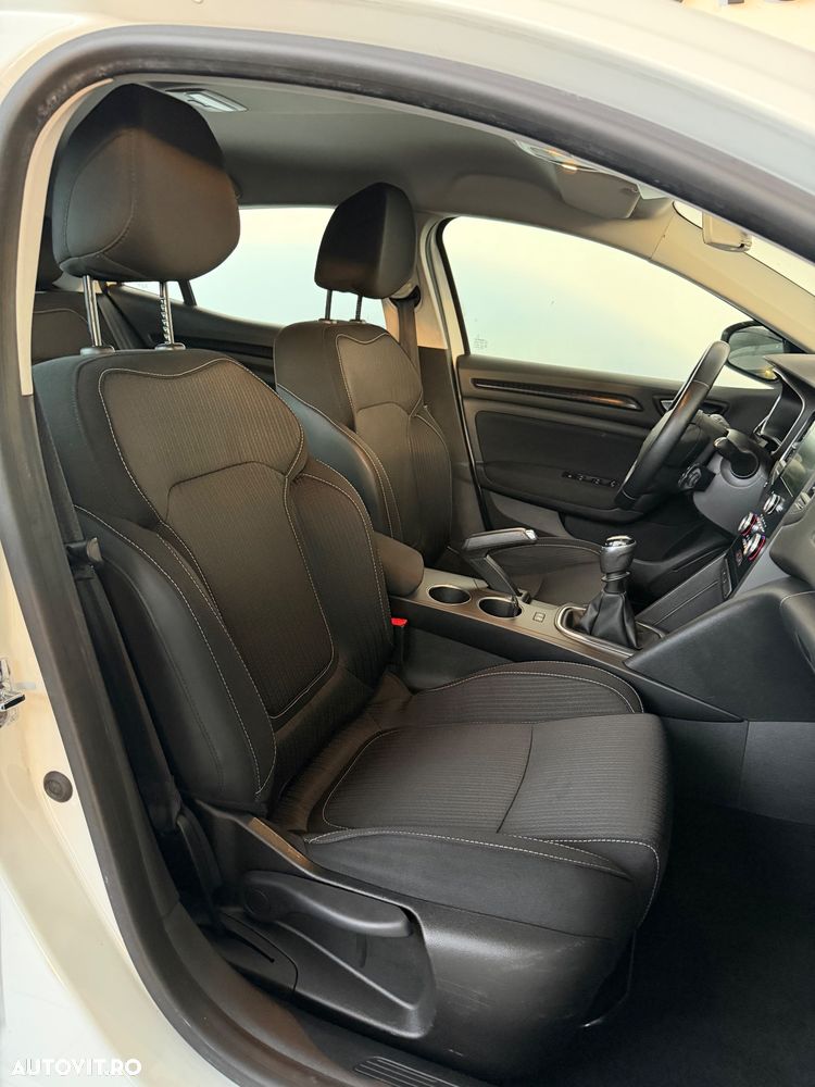 Renault Megane ENERGY dCi Zen - 26
