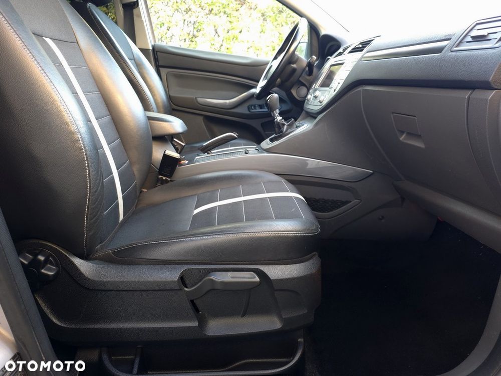 Ford Kuga 2.0 TDCi Titanium - 11
