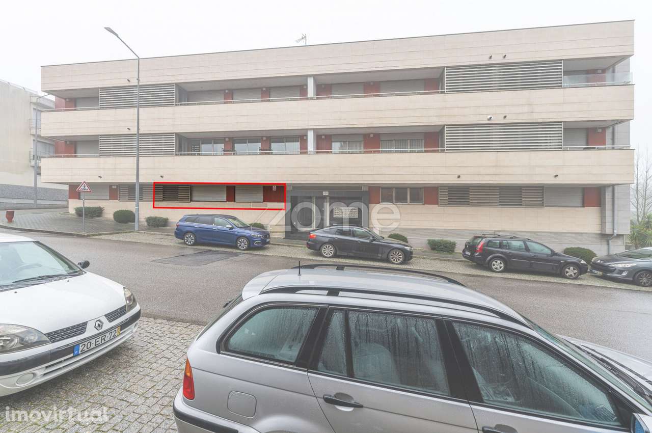 Apartamento T1 a 300 metros da A1 - Grande imagem: 2/45