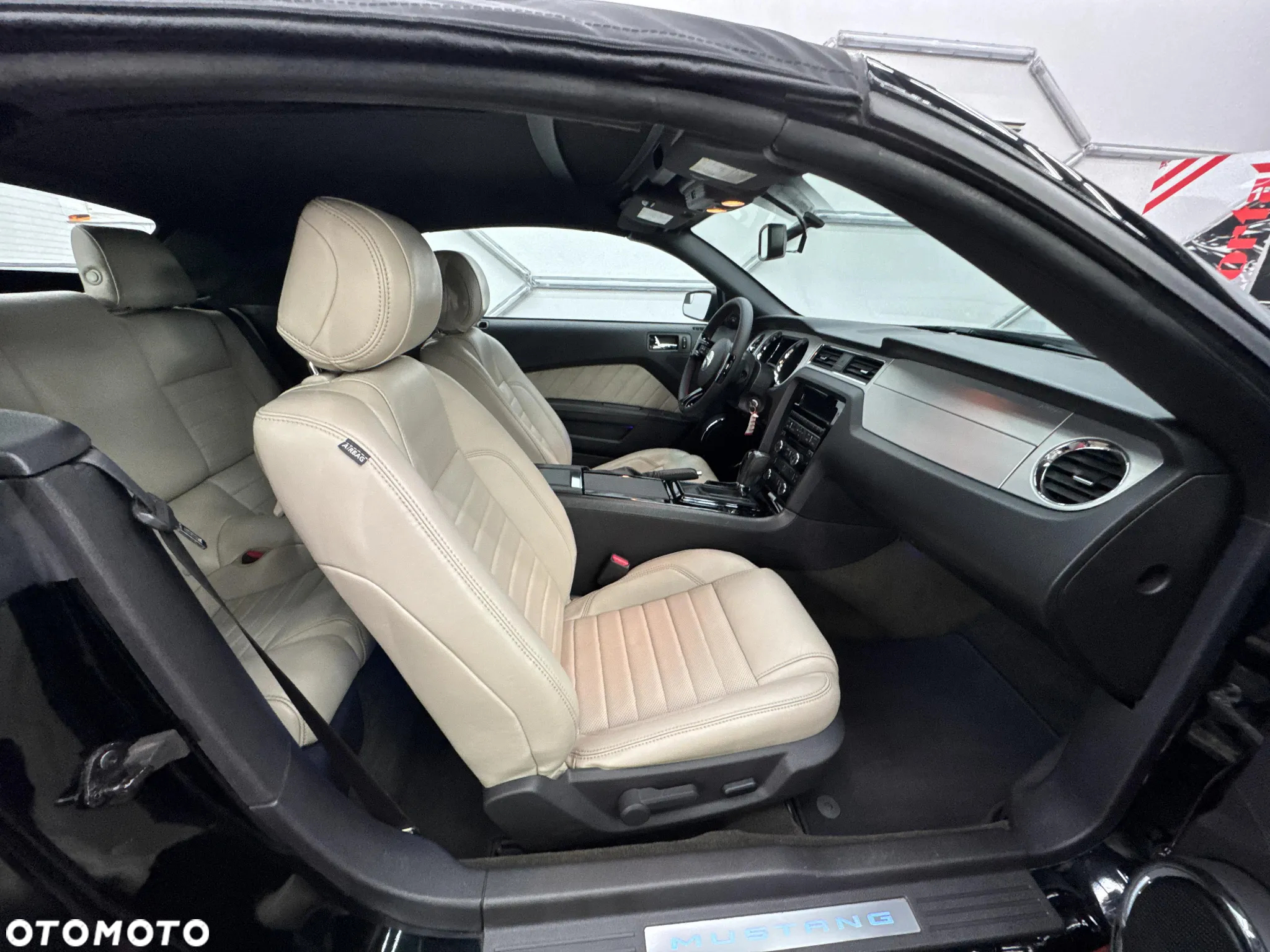 Ford Mustang 3.7 V6 Premium - 7
