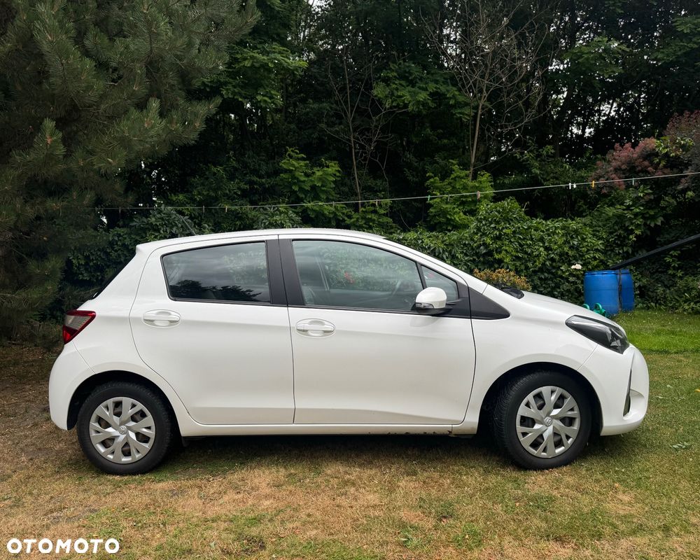 Toyota Yaris 1.5 Premium - 4