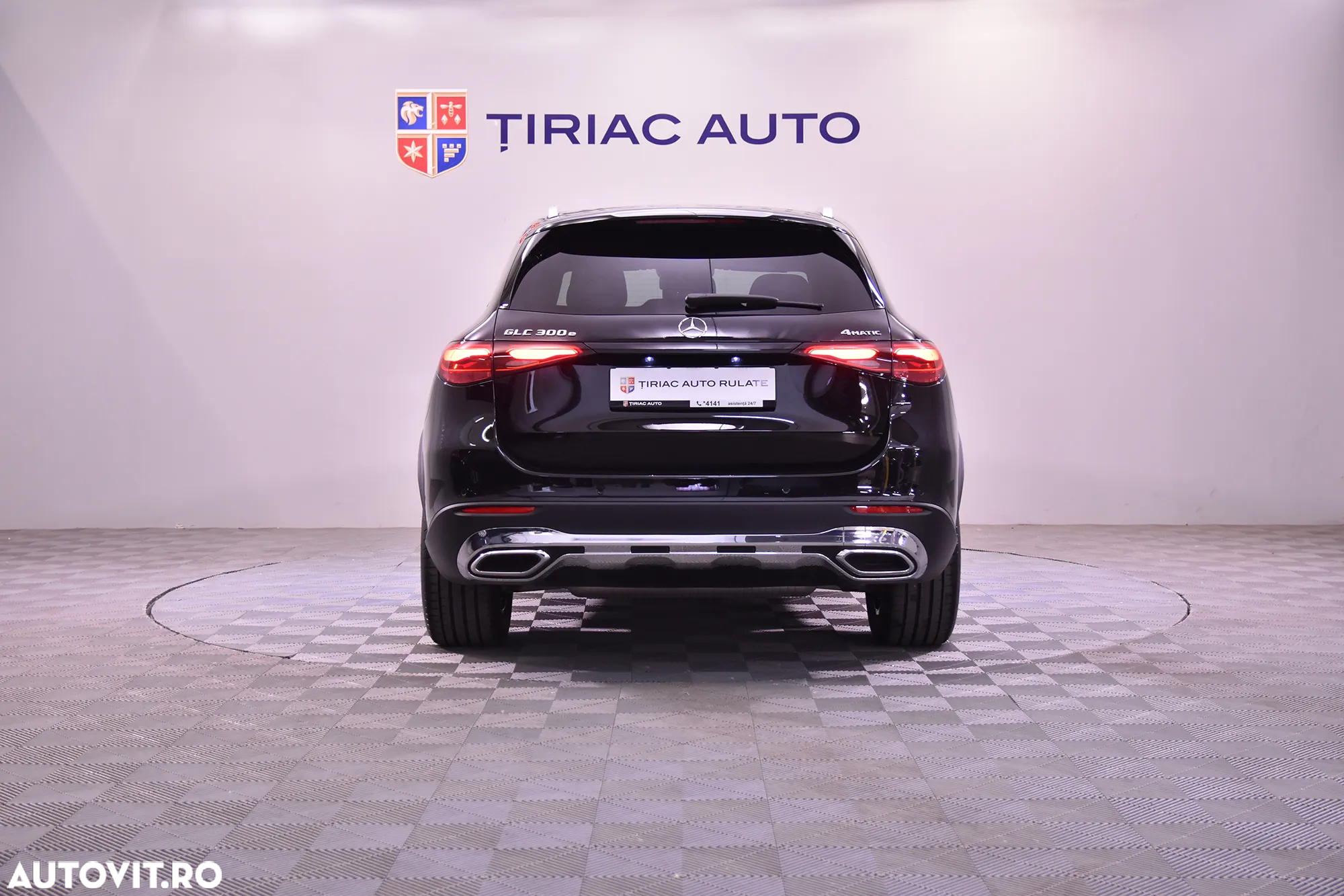 Mercedes-Benz GLC 300 e 4MATIC - 4
