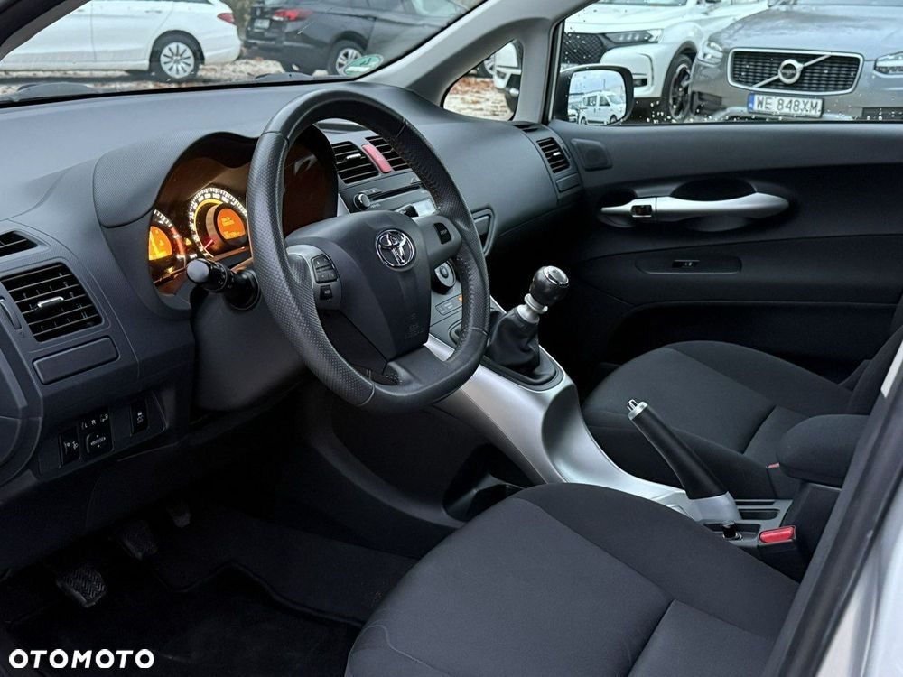 Toyota Auris 1.6 Active - 10