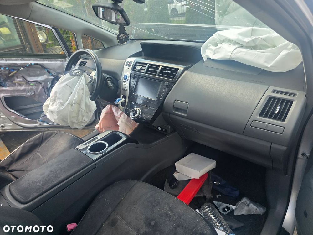 Toyota Prius+ (Hybrid) Executive - 14