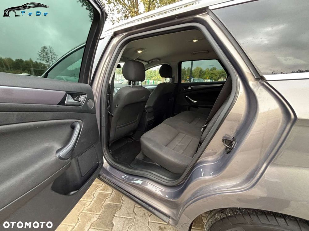 Ford Mondeo 1.6 T Platinium X Plus (Titanium) - 23