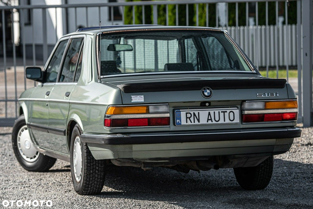 BMW Seria 5 518 i - 4