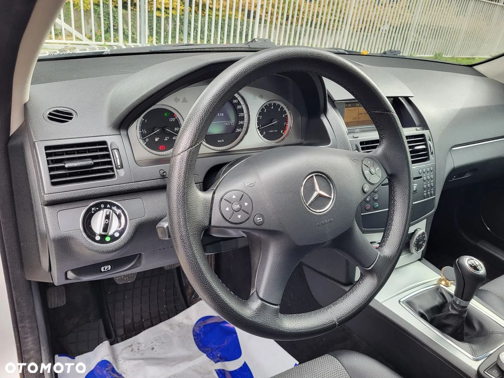 Mercedes-Benz Klasa C 180 K BlueEff Avantgarde - 7