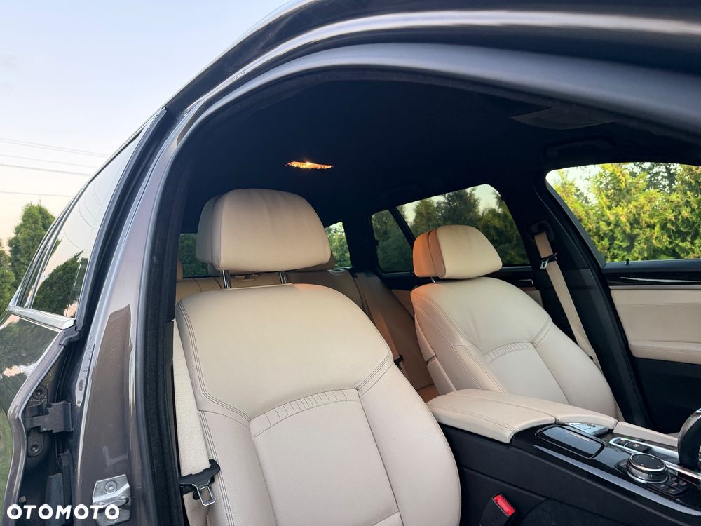BMW Seria 5 520d M Sport - 22