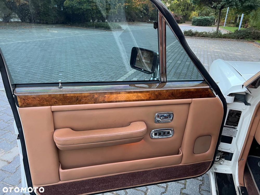 Rolls-Royce Silver Spur - 22