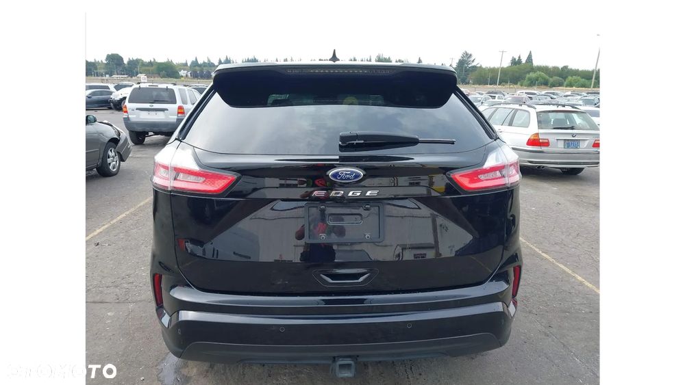 Ford Edge - 6