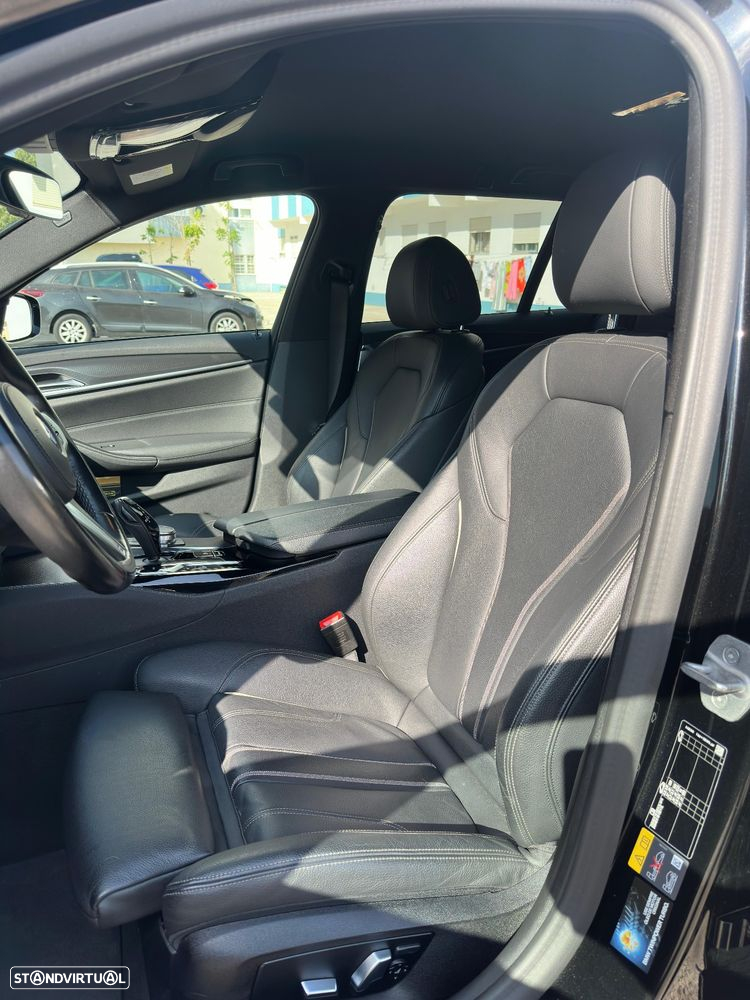 BMW 530 e Pack Desportivo M - 8