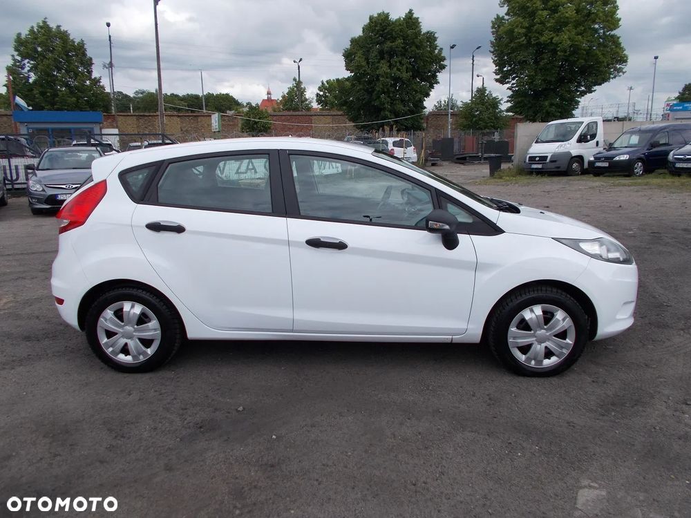 Ford Fiesta 1.25 Celebration - 5