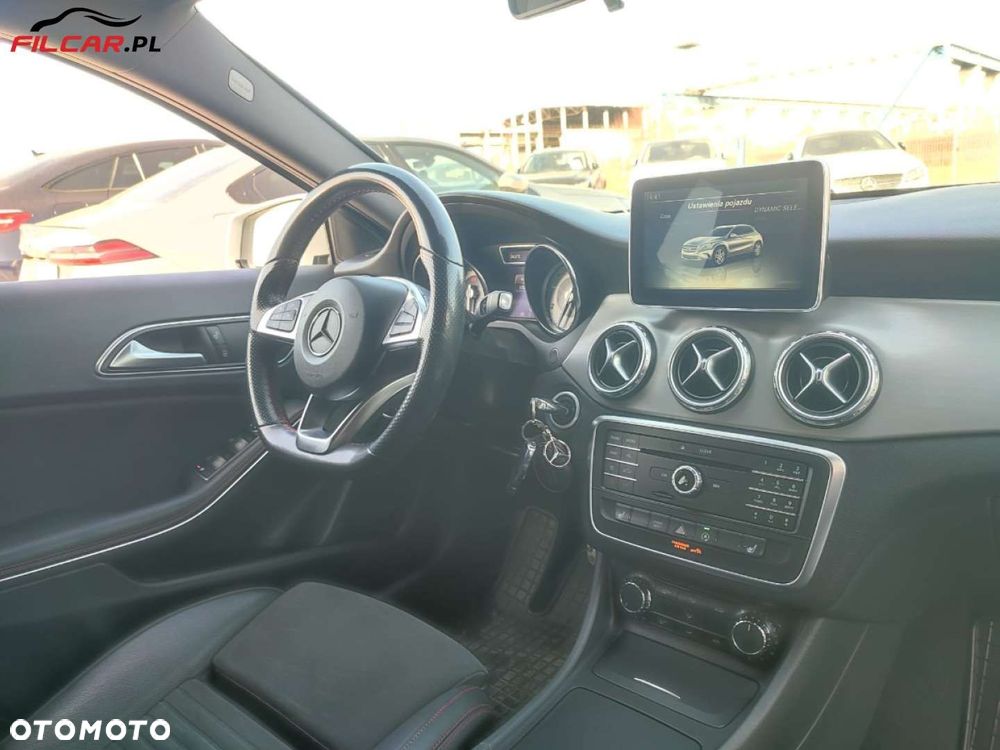 Mercedes-Benz GLA - 9