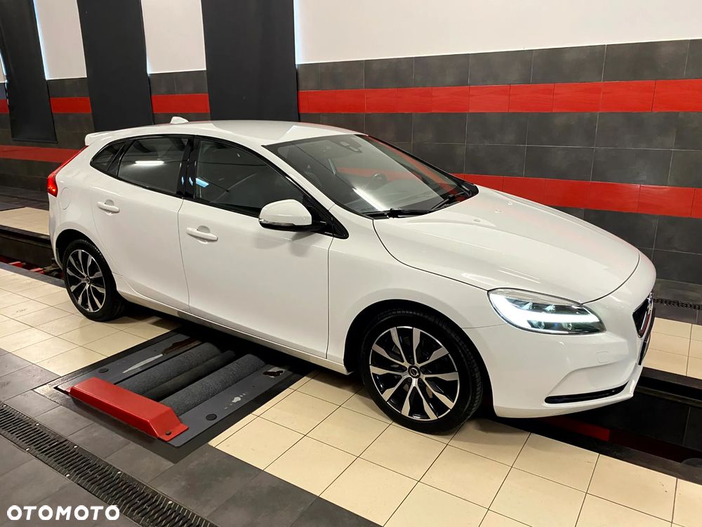 Volvo V40 D3 Drive-E SCR Momentum - 7