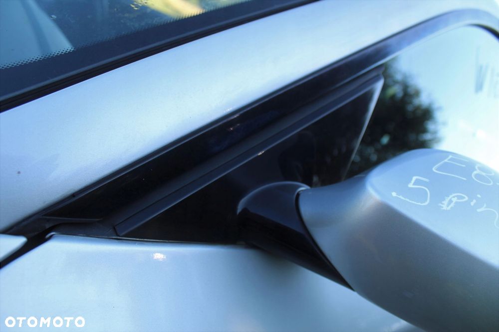 SHADOW LINE LISTWY OZDOBNE BMW E81 - 15