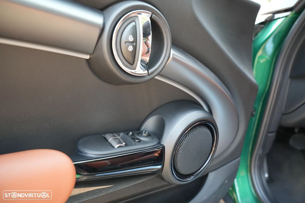 MINI 3 Portas Cooper SE Premium Extra Essential - 31