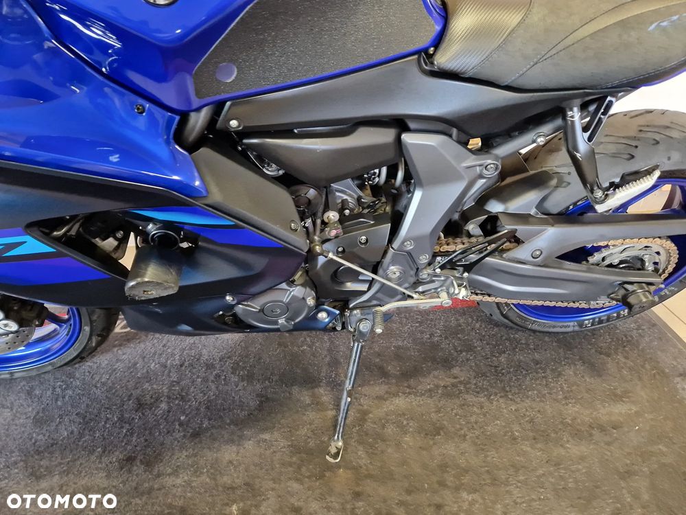 Yamaha R7 - 15